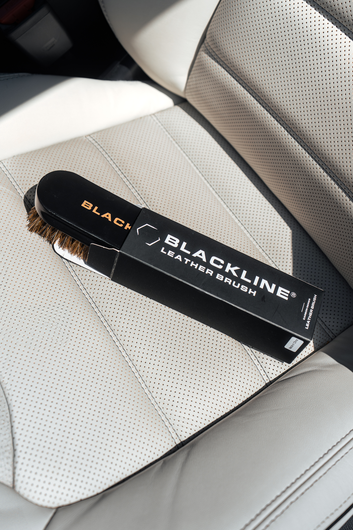 Blackline leather brush, image 3