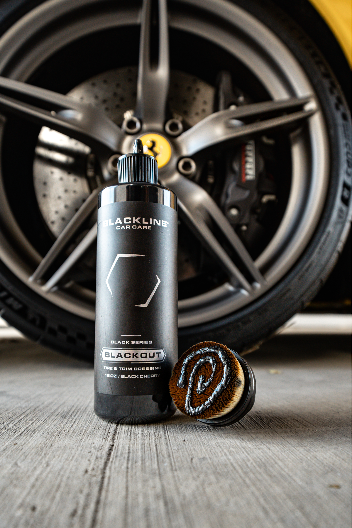Blackline Blackout trim and tire dressing, image 4