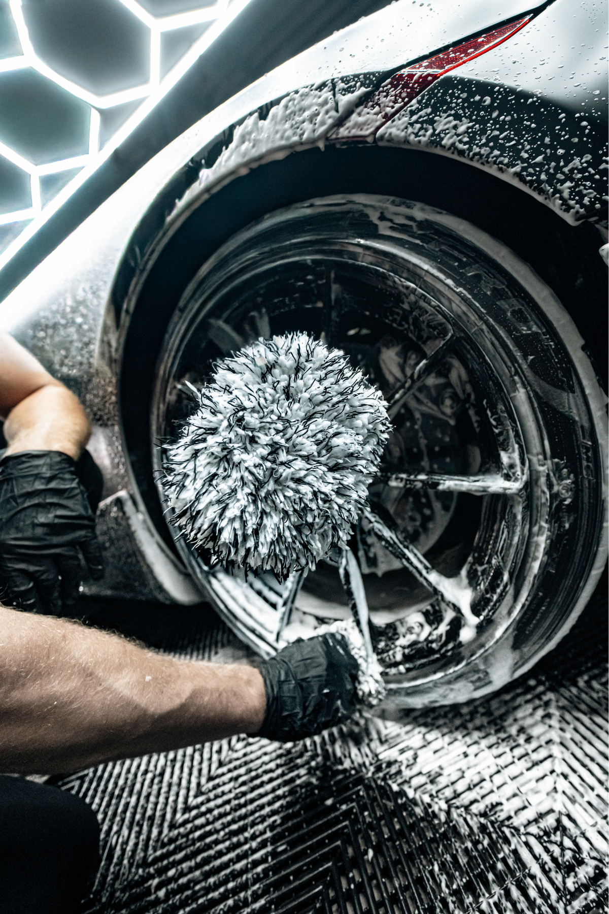 Blackline microfiber wheel mitt, image 3