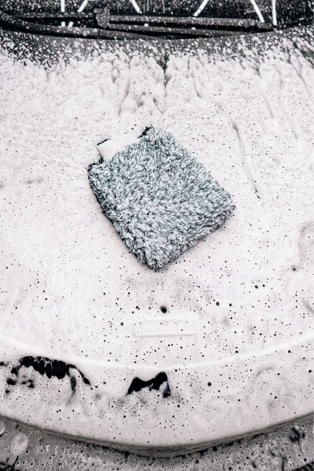 Blackline microfiber wash mitt, image 2