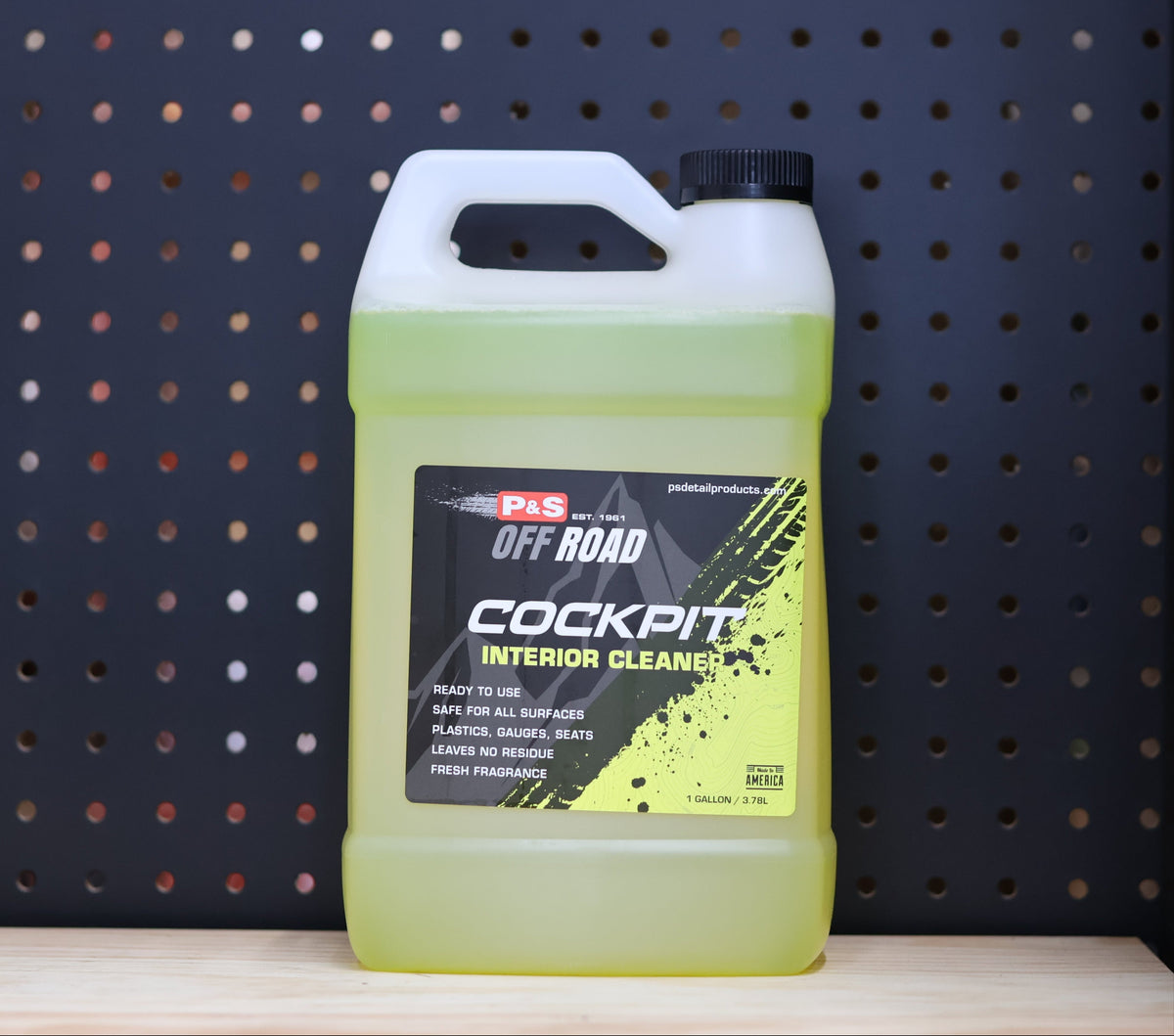 P&S Cockpit interior cleaner, 1 gallon